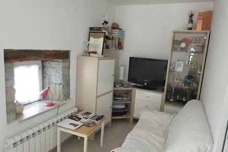 Goja Apartment